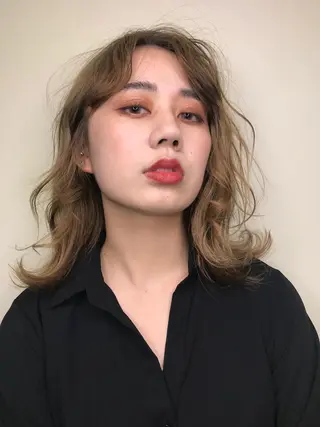 ミディアム レイヤーウルフ エクステ磯部のヘアスタイル