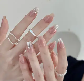 ネイル 石井 百合のネイルデザイン