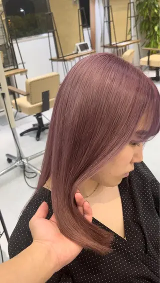 ロング メンズバレイヤージュ 斉藤春のヘアスタイル