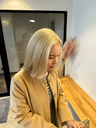 ミディアム カラー yuika .のヘアスタイル