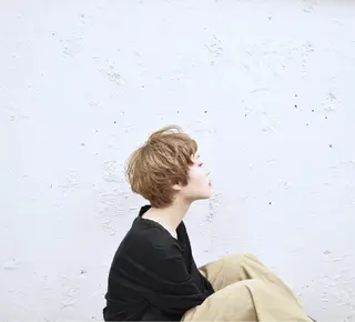 ショート カラー 山口 悟のヘアスタイル