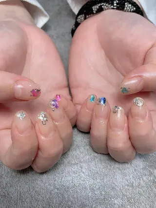 ネイル 𝐑𝐞𝐯𝐢𝐨 ___堺市西区のマツエク・マツパデザイン