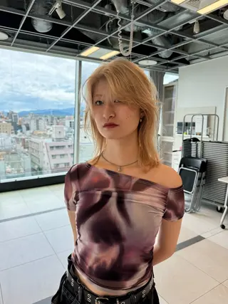 ミディアム カラー dao/ミルクティー /ブラウン/ブロンドのヘアスタイル