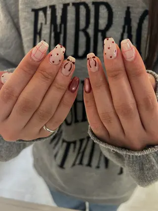 ネイル Salondevi2 isanaのネイルデザイン