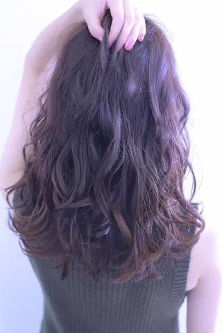 ロング 伊藤 裕貴のヘアスタイル