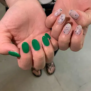 ショート カラー ネイル emanon 新宿東口店所属・nailist akariのネイルデザイン