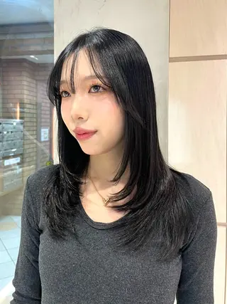 セミロング 大宮🤍縮毛矯正 レイヤー🪽なるのヘアスタイル