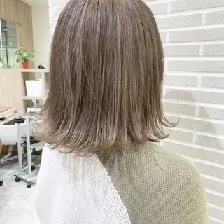 ミディアム 潟上 菜摘のヘアスタイル