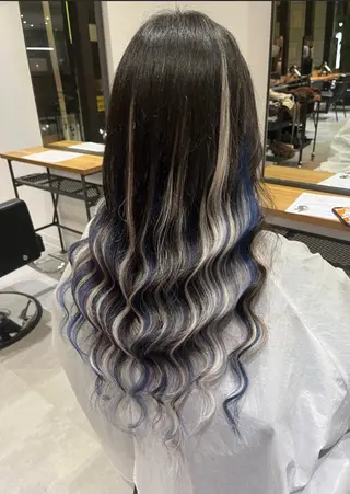ロング RIO🩶NEXT/ エクステ/ハイトーンのヘアスタイル