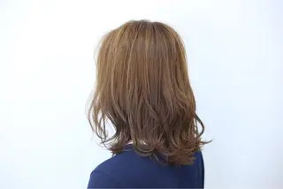 セミロング カラー 田辺 黎花のヘアスタイル