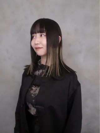 ミディアム カラー 229所属・maki @pullnocのヘアスタイル