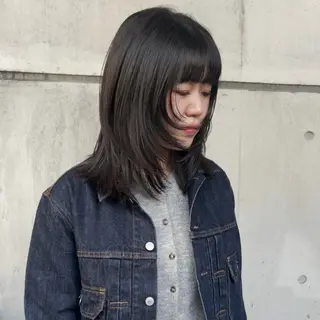 ミディアム カラー nonoka オリーブ/レイヤーのヘアスタイル