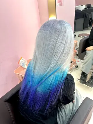 セミロング カラー ブリーチ指名No.1 MANATO🎨🌈のヘアスタイル