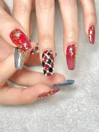 ロング ネイリスト シンのネイルデザイン