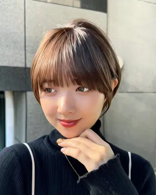 ショート ショートヘア くすみカラー、大場猛のヘアスタイル