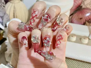 ネイル One Plus Nail Salonのネイルデザイン