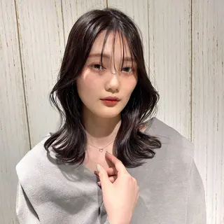 ミディアム カラー ヘアアレンジ ブリーチなしカラー /ベージュ/安形翔のヘアスタイル