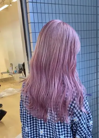 ロング メンズバレイヤージュ 斉藤春のヘアスタイル