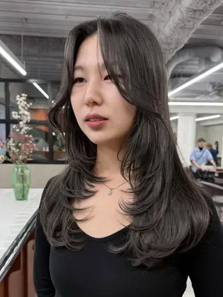 セミロング キッズ センターパート /ニュアンスパーマのヘアスタイル