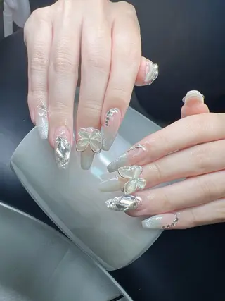 ネイル Lee Nailsのネイルデザイン