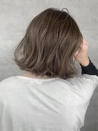 ミディアム アンダーバーホワイト 堺東店のヘアスタイル