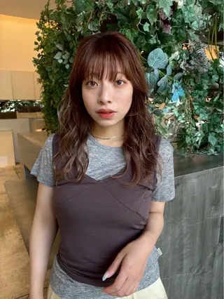 ミディアム パーマ 上平 綾菜のヘアスタイル