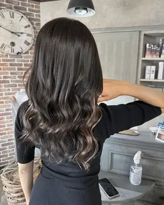 カラー lisa  ︎︎のヘアスタイル