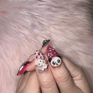 ネイル RIEKO🍒 ワンホン♡推しネイルのネイルデザイン