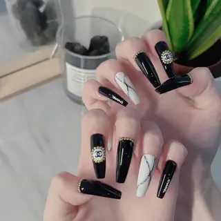 ネイル NEO Beauty Salon所属・𝐍𝐄𝐎 𝐉𝐔𝐑𝐈のネイルデザイン