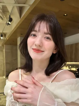 セミロング 高橋 佳愛のヘアスタイル