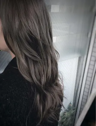 ロング カラー 山本 芳喜のヘアスタイル