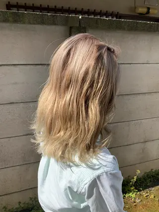 ミディアム カラー yuka .のヘアスタイル