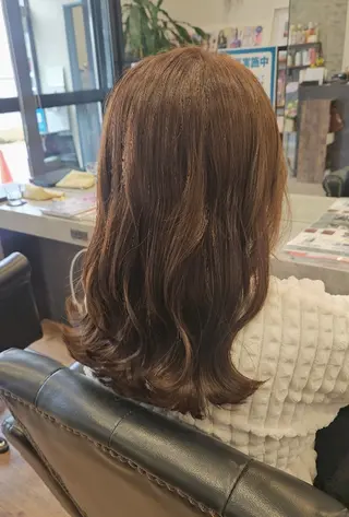 セミロング カラー 関口 友菜のヘアスタイル