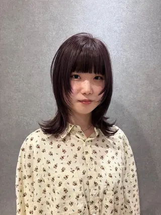 ミディアム カラー ウルフ/レイヤー/ ブリーチ/牧原歩夢のヘアスタイル