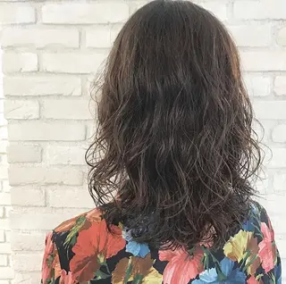 セミロング 伊 杏のヘアスタイル