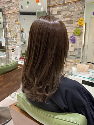 セミロング カラー 石渡このみ 🍊レイヤーカットのヘアスタイル