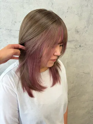 セミロング カラー apollo yokohama所属・レイヤーカット/ ハイトーン/ミノリのヘアスタイル