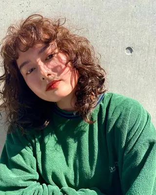 ミディアム パーマ 顔周り/ブリーチなし /縮毛矯正🫧伊勢のヘアスタイル