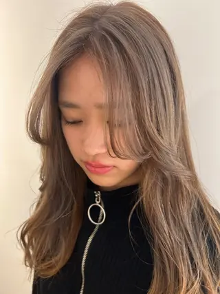 ロング カラー Ata.所属・kubo nozomiのヘアスタイル