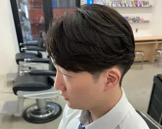 パーマ メンズ Lond LOGAN所属・古田和也/メンズパー マ特化美容師/波巻きのヘアスタイル