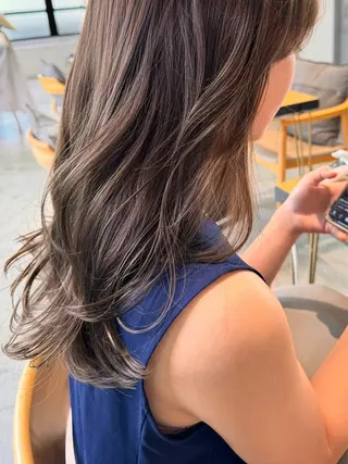 セミロング 透明感カラー/ mizukiのヘアスタイル