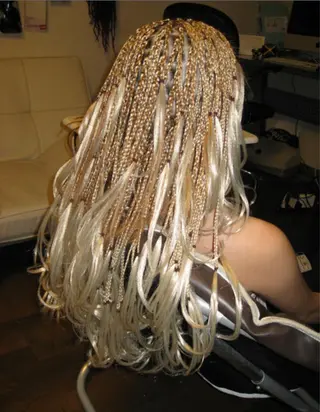 ロング SPINEL Sawaのヘアスタイル