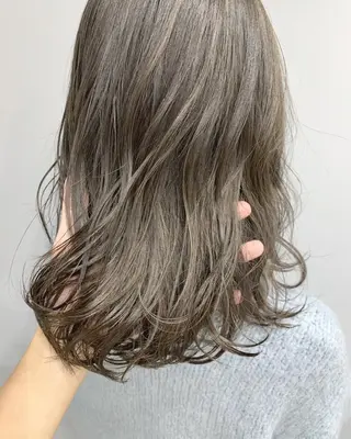 カラー ハリウッドブロウ LAID BACKの眉毛・アイブロウイメージ