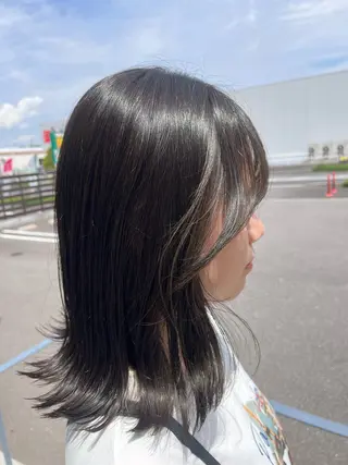 ミディアム idea研究学園店所属・艶髪／レイヤーカット 塚越　紗菜のヘアスタイル