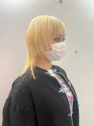 セミロング カラー ハイトーン/レイヤー ハッシュカット/牧原のヘアスタイル