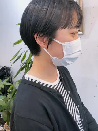 ショート 長井 美佳のヘアスタイル