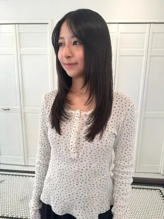 カラー ブリーチカラー🎀 韓国風/寺門美優のヘアスタイル