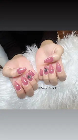 ネイル D-BEAUTY Nailsalonのネイルデザイン