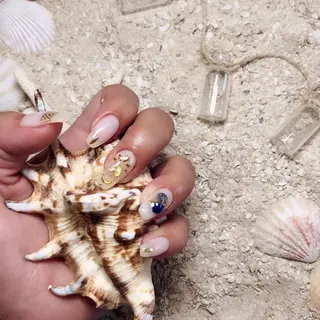 ネイル NEO Beauty Salon所属・𝐍𝐄𝐎 𝐉𝐔𝐑𝐈のネイルデザイン