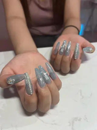 ネイル ちゅるんネイル🪄 耳ツボジュエリー🔗のネイルデザイン